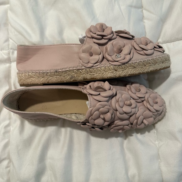 Chanel Camellia CC Flower Espadrilles - Picture 1 of 12